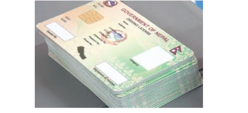 सरकारले लाइसेन्स कार्ड वितरण गर्न वर्षौ लगाउन थालेपछि नवीकरण अवधि बढाउन दबाब