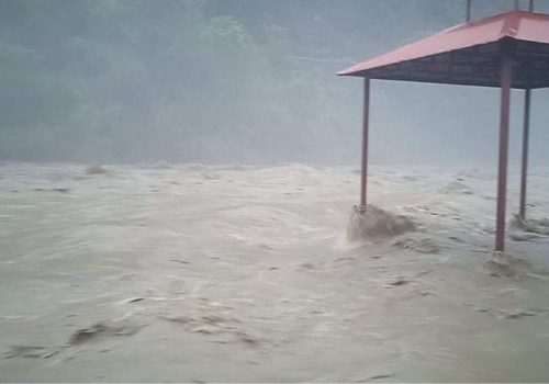 Human settlements near Karnali River at high risk of flood and landslide !