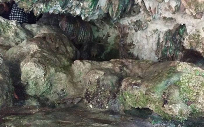 घुर्चुको महादेव बुक्टोअर्थात् सत्यश्वर गुफा ओझेलमा