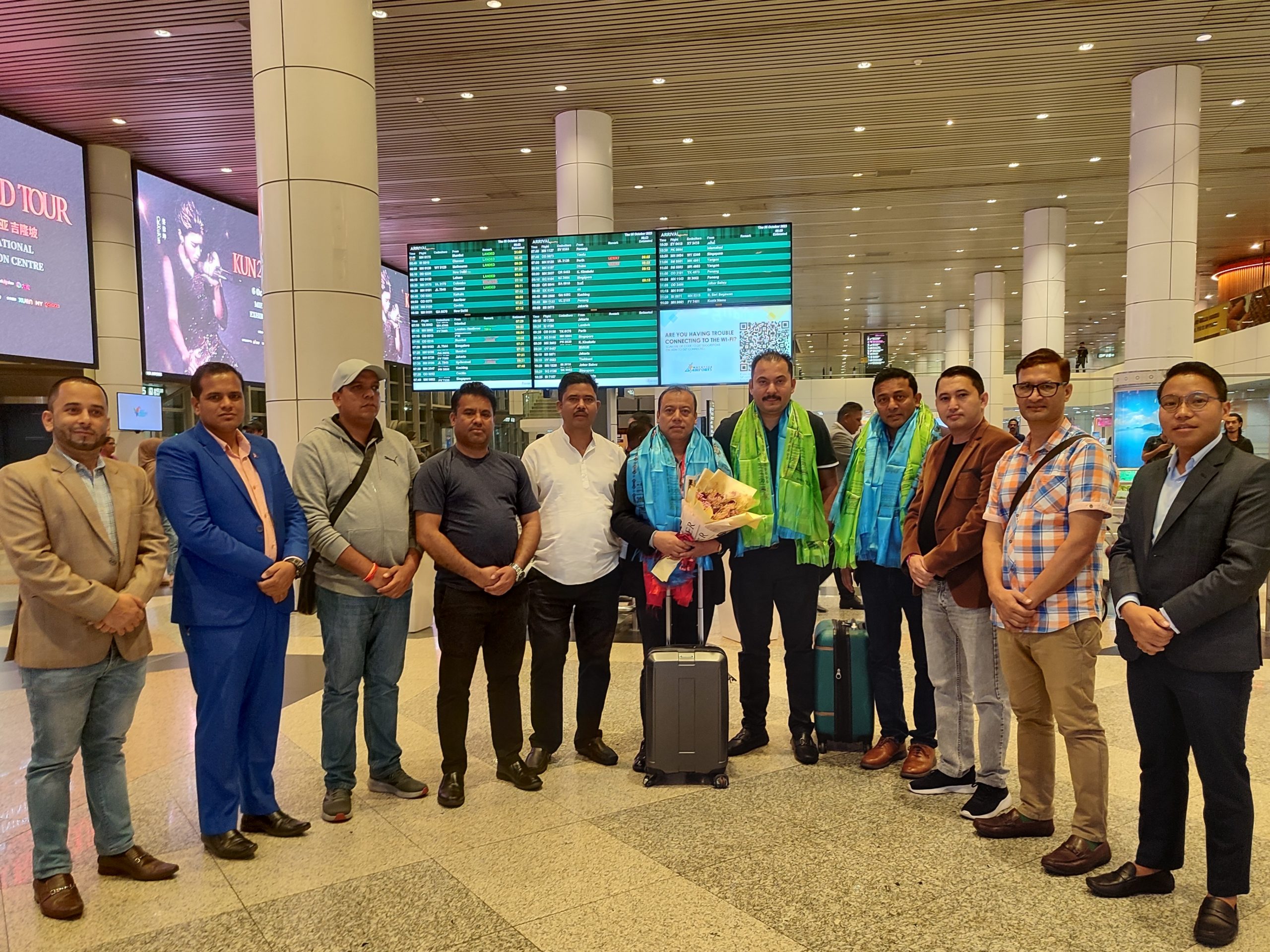 एनआरएनए आइसीसी उपाध्यक्ष श्रेष्ठ, र पन्तलाई एनआरएनए मलेसियाद्वारा एयरपोर्टमा स्वागत